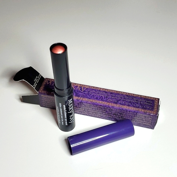 🎉Host Pick!🎉 NEW Mary Kay Smoke & Shimmer Eye Wand -Enchanted Mauve (with box) - Picture 2 of 4